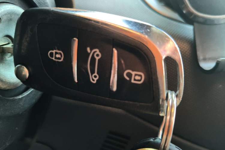 Used Ford Fiesta 2013 Hatchback 1.5L Automatic Fashion Edition Vehicle Key