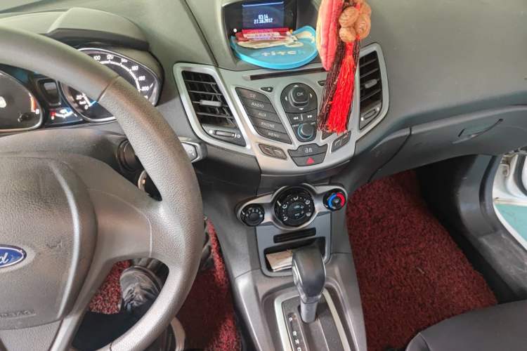 Used Ford Fiesta 2013 Hatchback 1.5L Automatic Fashion Edition Audio And AC Panel