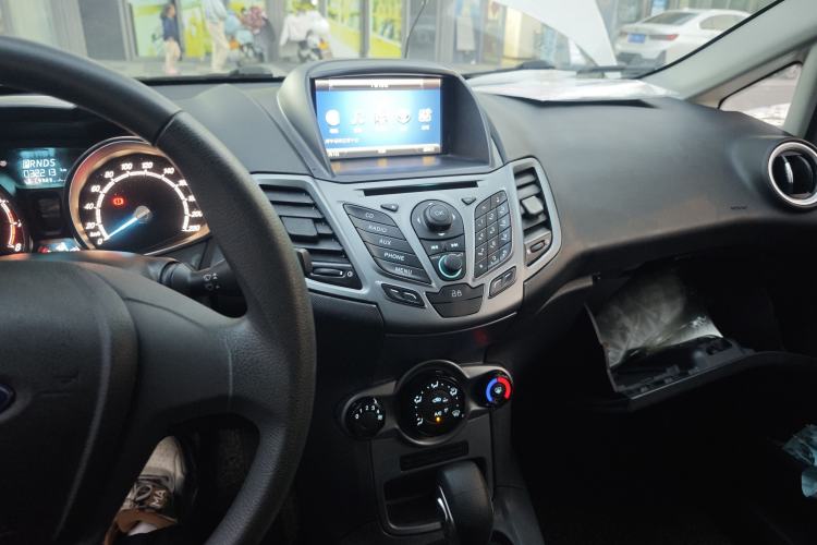 Used Ford Fiesta 2013 Hatchback 1.5L Automatic Fashion Edition Audio And AC Panel