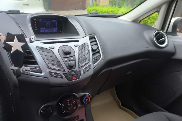Used Ford Fiesta 2013 Hatchback 1.5L Automatic Fashion Edition Audio And AC Panel