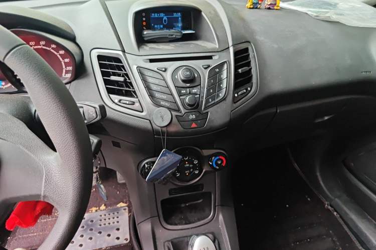 Used Ford Fiesta 2013 Hatchback 1.5L Manual Fashion Edition Audio And AC Panel