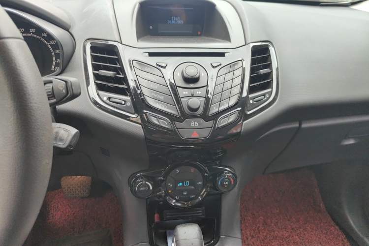 Used Ford Fiesta 2013 Hatchback 1.5L Automatic Sport Model Audio And AC Panel