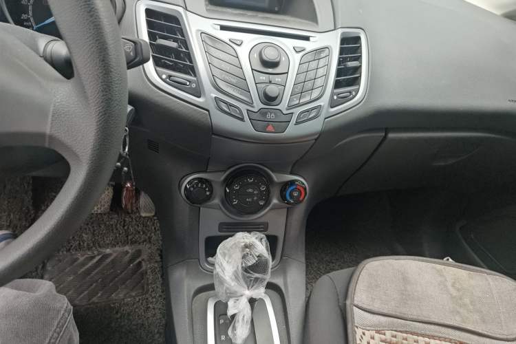 Used Ford Fiesta 2013 Hatchback 1.5L Automatic Fashion Edition Audio And AC Panel