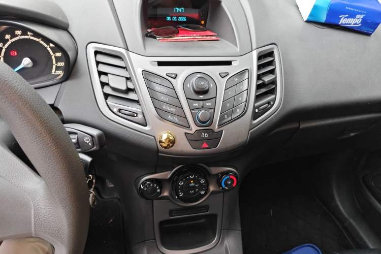Used Ford Fiesta 2013 Sedan 1.5L Manual Fashion Edition Audio And AC Panel
