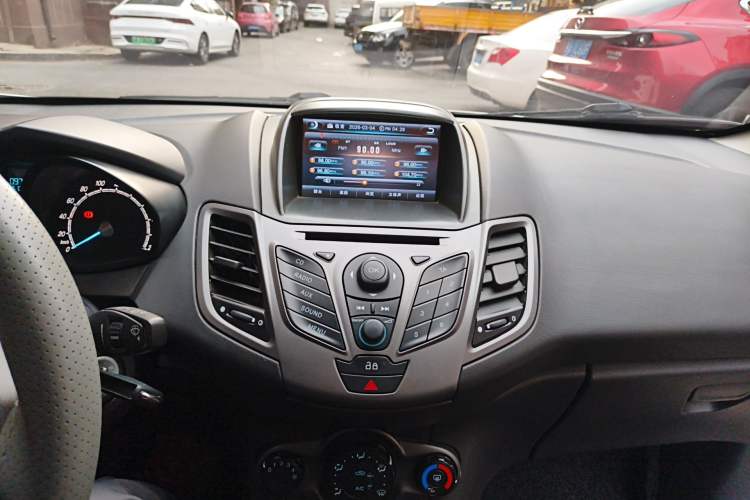 Used Ford Fiesta 2013 Hatchback 1.5L Manual Fashion Edition Audio And AC Panel