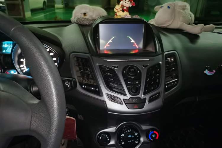 Used Ford Fiesta 2013 Hatchback 1.5L Automatic Fashion Edition Audio And AC Panel