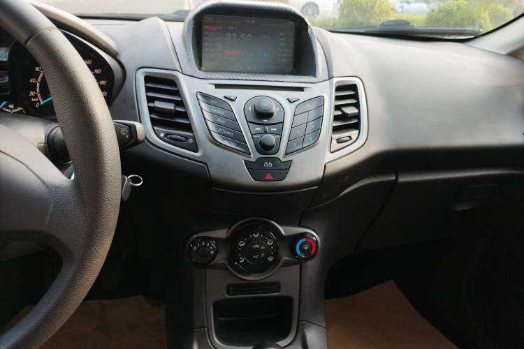Used Ford Fiesta 2013 Hatchback 1.5L Manual Fashion Edition Audio And AC Panel