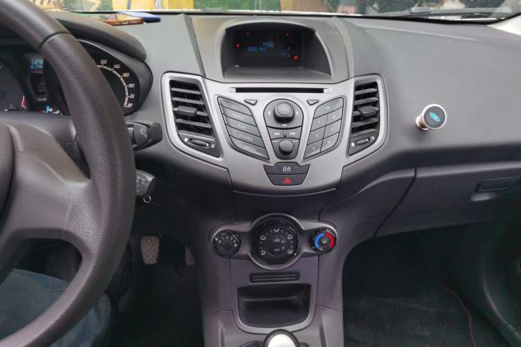 Used Ford Fiesta 2013 Hatchback 1.5L Manual Fashion Edition Audio And AC Panel