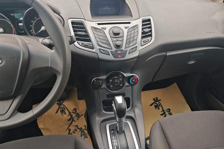 Used Ford Fiesta 2013 Hatchback 1.5L Automatic Fashion Edition Audio And AC Panel