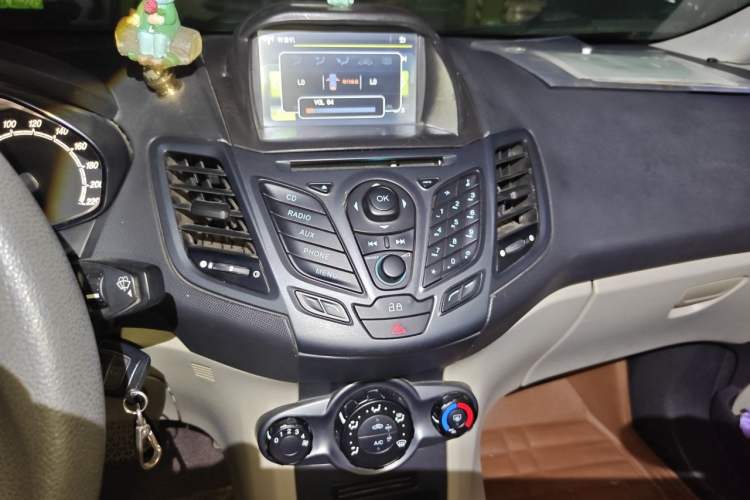 Used Ford Fiesta 2013 Sedan 1.5L Automatic Fashion Edition Audio And AC Panel