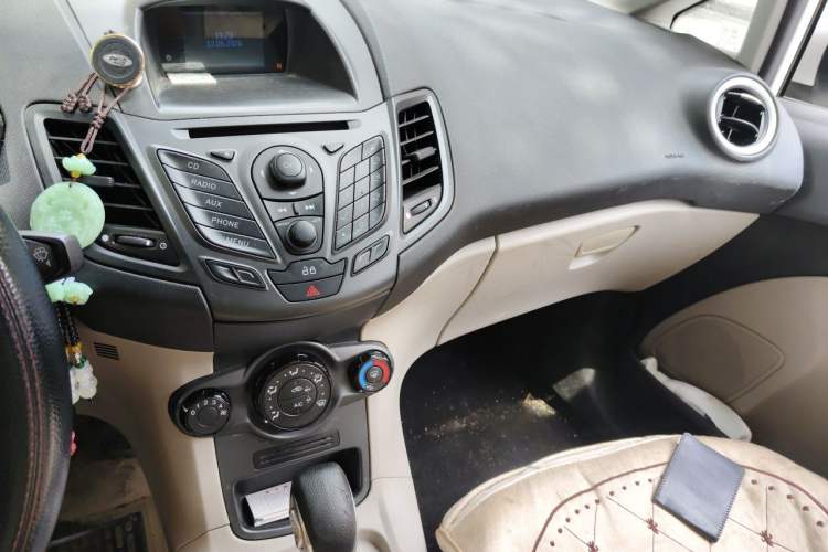 Used Ford Fiesta 2013 Sedan 1.5L Automatic Fashion Edition Audio And AC Panel