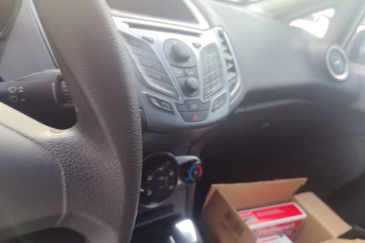 Used Ford Fiesta 2013 Hatchback 1.5L Automatic Fashion Edition Audio And AC Panel