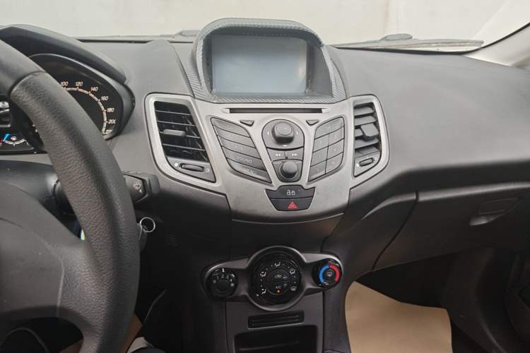 Used Ford Fiesta 2013 Hatchback 1.5L Manual Fashion Edition Audio And AC Panel