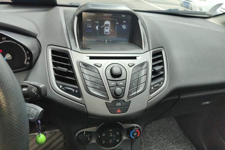 Used Ford Fiesta 2013 Hatchback 1.5L Manual Fashion Edition Audio And AC Panel