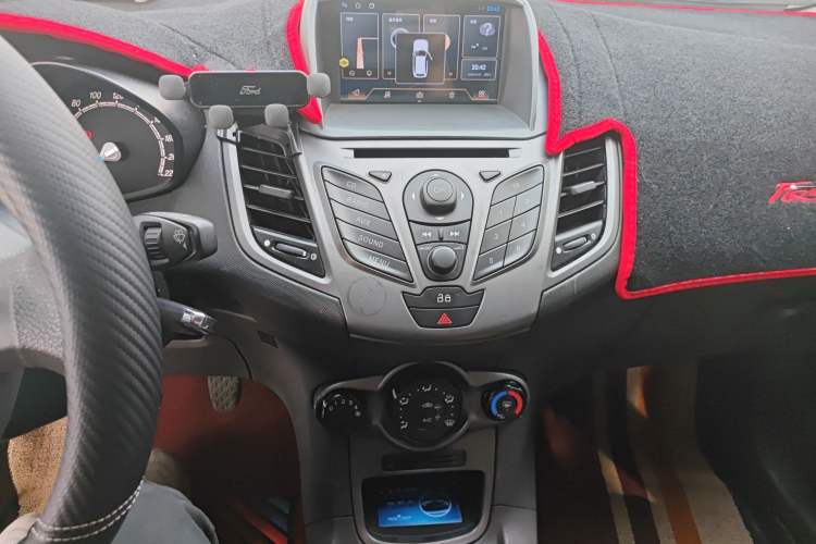 Used Ford Fiesta 2013 Hatchback 1.5L Manual Fashion Edition Audio And AC Panel