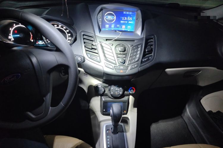 Used Ford Fiesta 2013 Sedan 1.5L Automatic Fashion Edition Audio And AC Panel