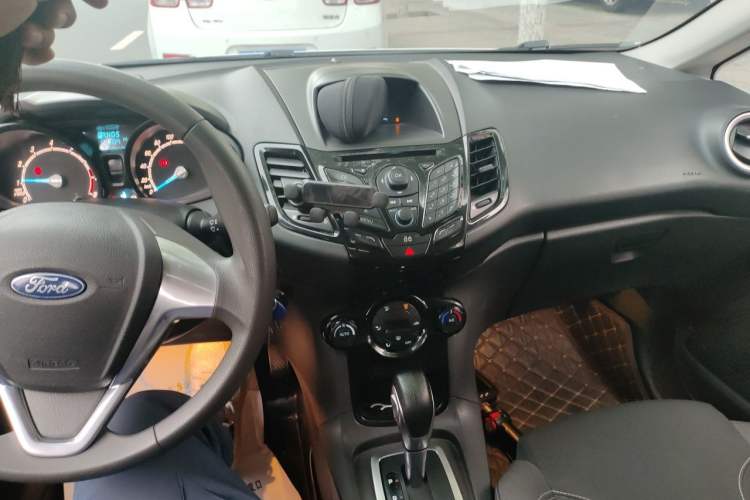 Used Ford Fiesta 2013 Hatchback 1.5L Automatic Sport Model Audio And AC Panel