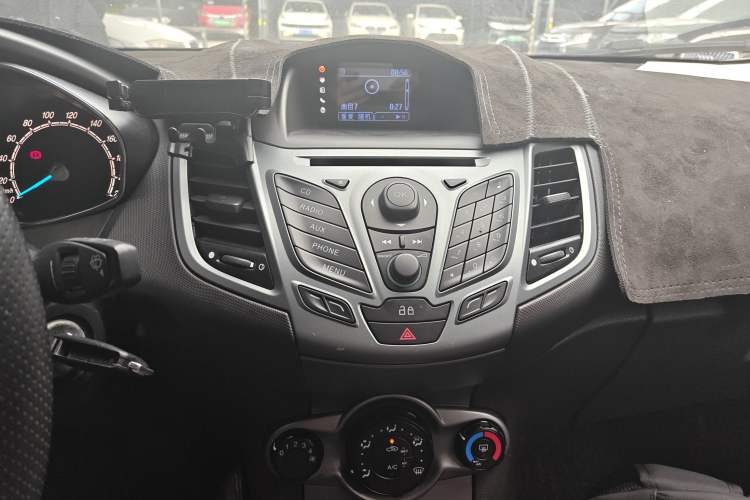 Used Ford Fiesta 2013 Hatchback 1.5L Automatic Fashion Edition Audio And AC Panel