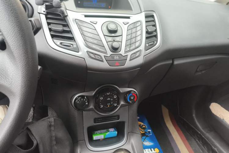 Used Ford Fiesta 2013 Hatchback 1.5L Manual Fashion Edition Audio And AC Panel