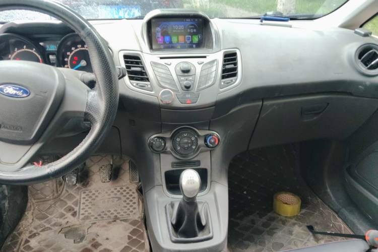 Used Ford Fiesta 2013 Sedan 1.5L Manual Fashion Edition Audio And AC Panel