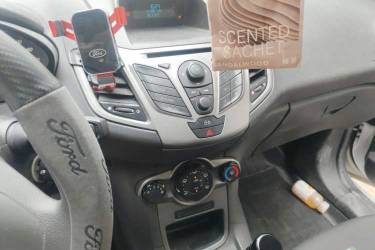 Used Ford Fiesta 2013 Hatchback 1.5L Manual Fashion Edition Audio And AC Panel