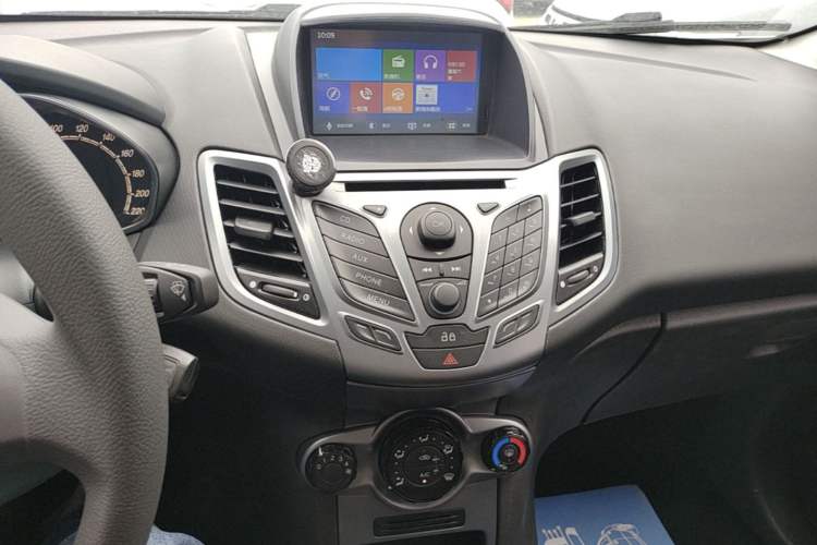 Used Ford Fiesta 2013 Hatchback 1.5L Automatic Fashion Edition Audio And AC Panel