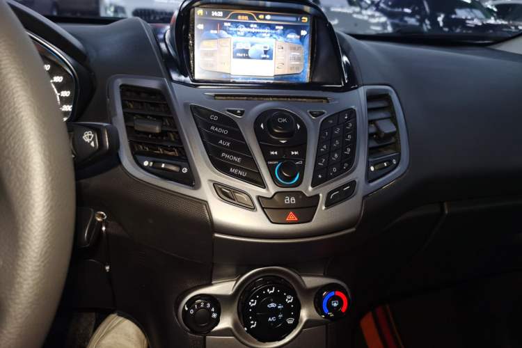 Used Ford Fiesta 2013 Hatchback 1.5L Automatic Fashion Edition Audio And AC Panel