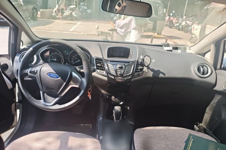 Used Ford Fiesta 2013 Hatchback 1.5L Automatic Sport Model Center Console