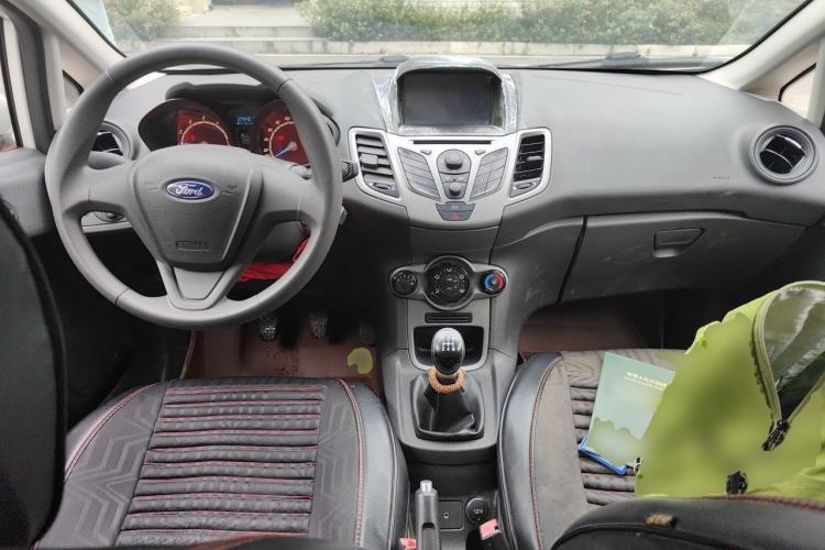 Used Ford Fiesta 2013 Hatchback 1.5L Manual Fashion Edition Center Console