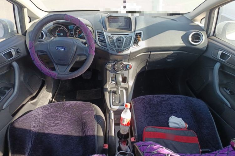 Used Ford Fiesta 2013 Hatchback 1.5L Automatic Fashion Edition Center Console