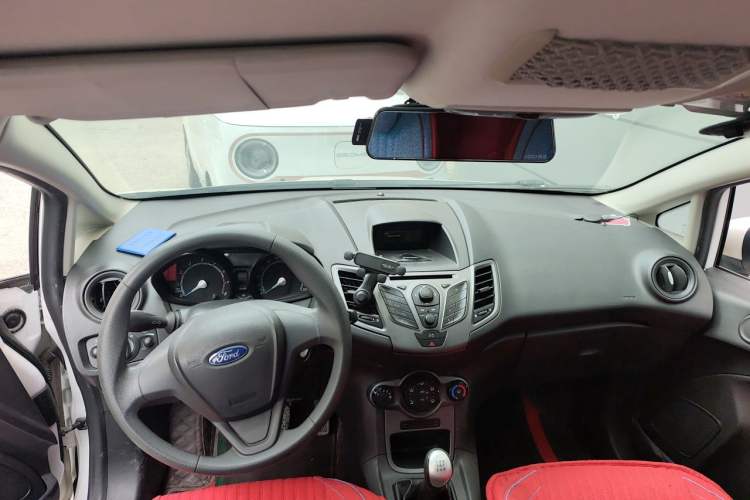 Used Ford Fiesta 2013 Hatchback 1.5L Manual Fashion Edition Center Console