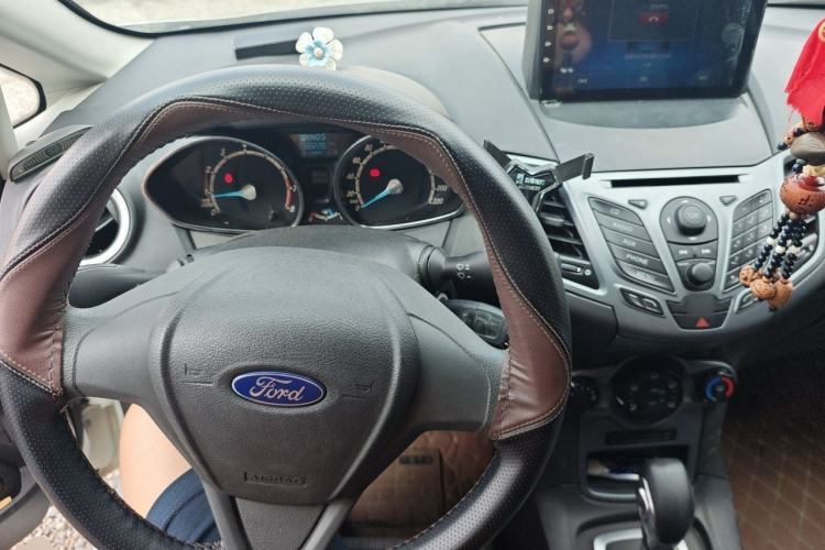 Used Ford Fiesta 2013 Hatchback 1.5L Automatic Prestige Model Center Console