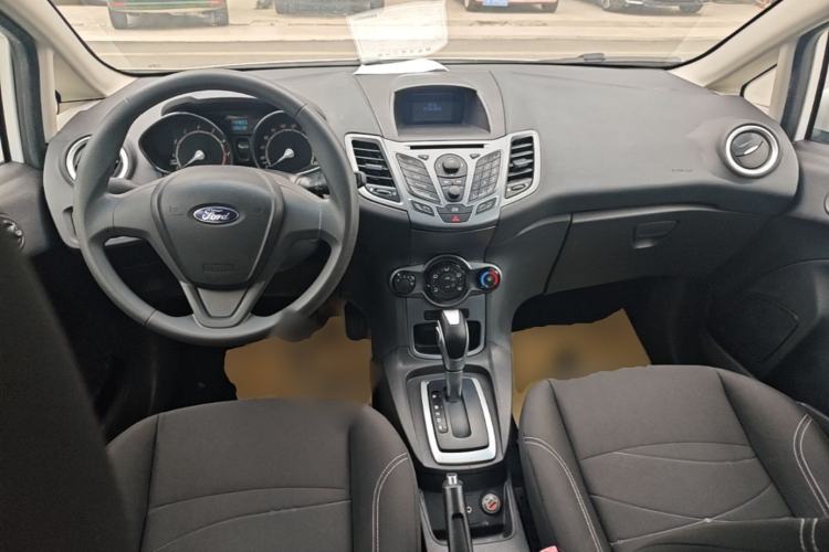 Used Ford Fiesta 2013 Hatchback 1.5L Automatic Fashion Edition Center Console