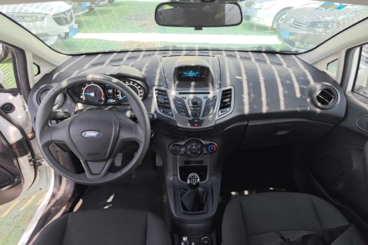 Used Ford Fiesta 2013 Hatchback 1.5L Manual Fashion Edition Center Console