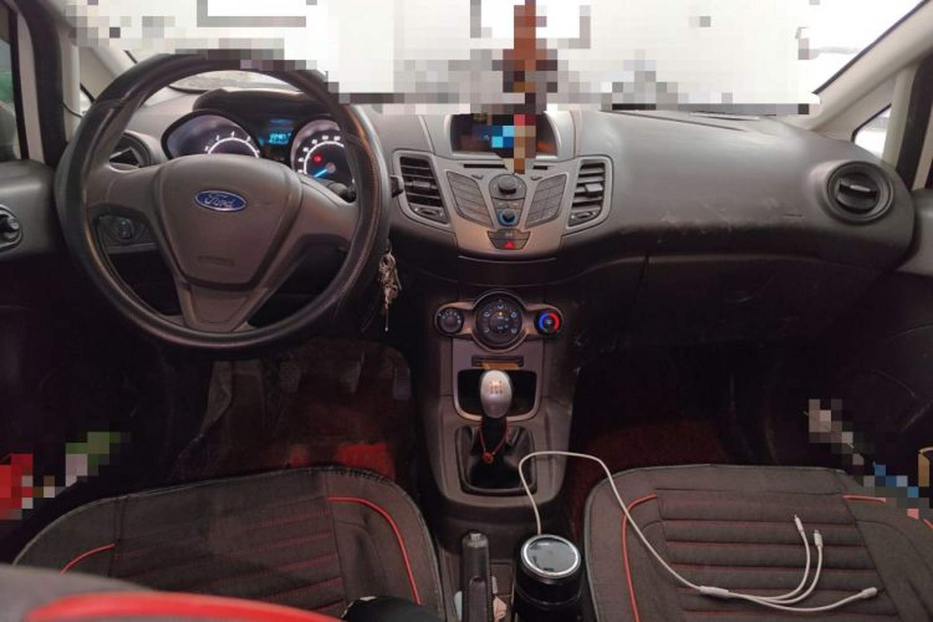 Used Ford Fiesta 2013 Sedan 1.5L Manual Fashion Edition Center Console