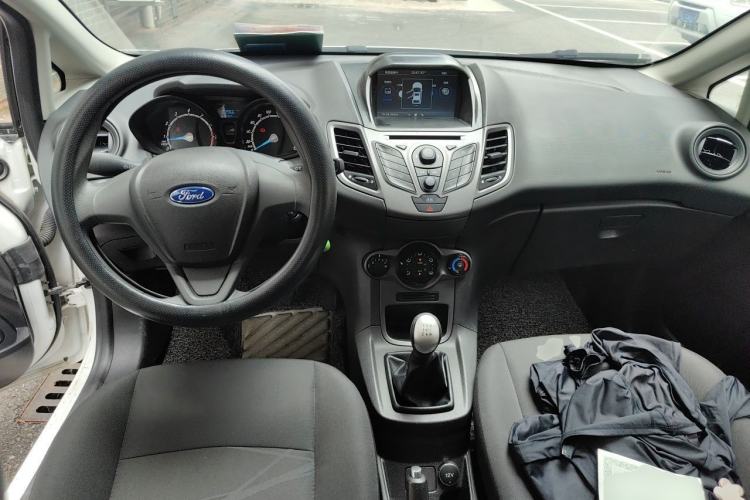Used Ford Fiesta 2013 Hatchback 1.5L Manual Fashion Edition Center Console