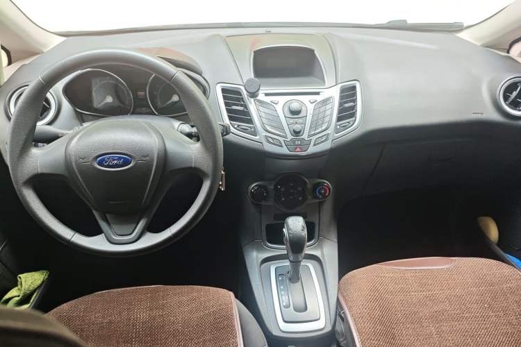 Used Ford Fiesta 2013 Hatchback 1.5L Automatic Prestige Model Center Console
