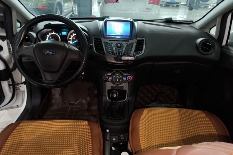 Used Ford Fiesta 2013 Hatchback 1.5L Manual Fashion Edition Center Console