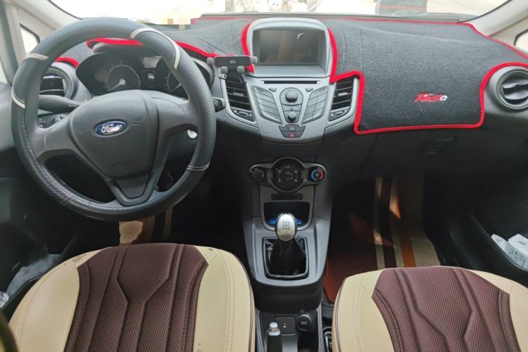 Used Ford Fiesta 2013 Hatchback 1.5L Manual Fashion Edition Center Console