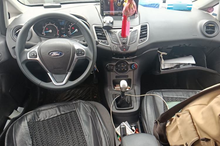 Used Ford Fiesta 2013 Hatchback 1.5L Manual Fashion Edition Center Console