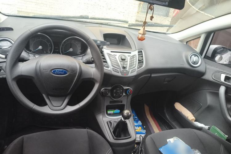 Used Ford Fiesta 2013 Hatchback 1.5L Manual Fashion Edition Center Console
