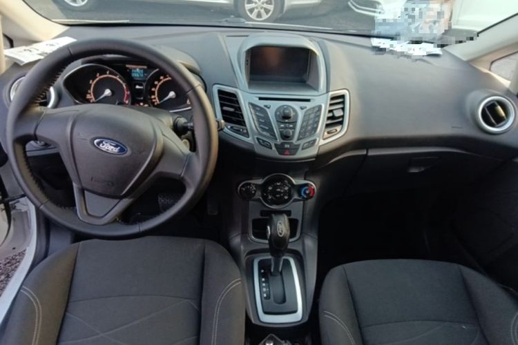 Used Ford Fiesta 2013 Hatchback 1.5L Automatic Fashion Edition Center Console