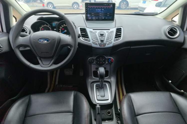 Used Ford Fiesta 2013 Hatchback 1.5L Automatic Fashion Edition Center Console