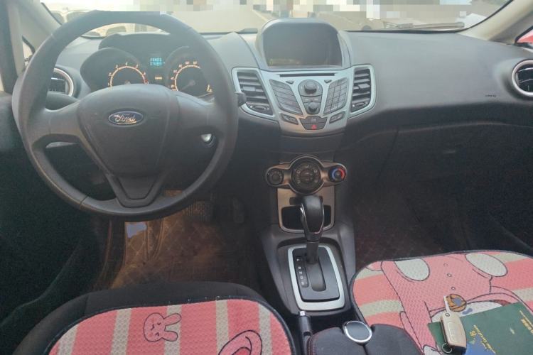 Used Ford Fiesta 2013 Hatchback 1.5L Automatic Fashion Edition Center Console