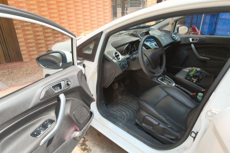 Used Ford Fiesta 2013 Hatchback 1.5L Automatic Fashion Edition Driver Seat