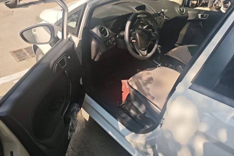 Used Ford Fiesta 2013 Hatchback 1.5L Automatic Sport Model Driver Seat