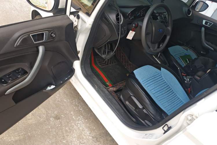 Used Ford Fiesta 2013 Hatchback 1.5L Automatic Fashion Edition Driver Seat