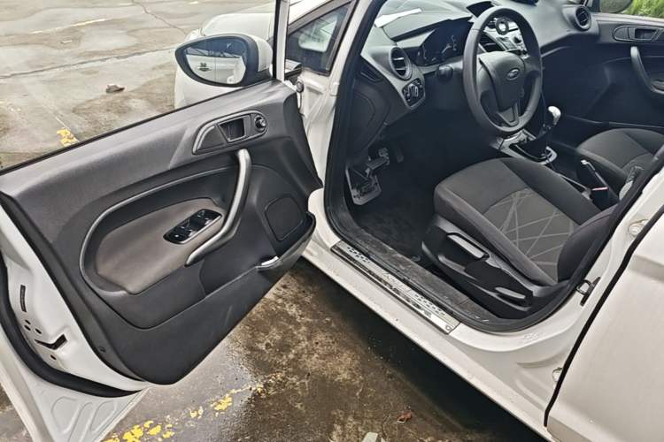 Used Ford Fiesta 2013 Hatchback 1.5L Manual Fashion Edition Driver Seat
