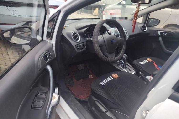 Used Ford Fiesta 2013 Hatchback 1.5L Automatic Fashion Edition Driver Seat