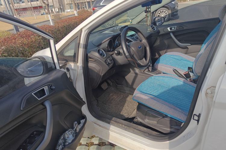 Used Ford Fiesta 2013 Hatchback 1.5L Automatic Fashion Edition Driver Seat